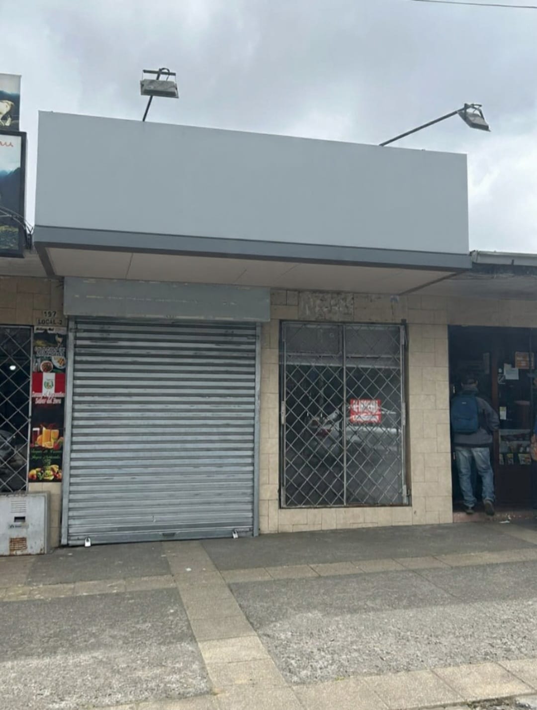 SE ARRIENDA LOCAL COMERCIAL, LOS ANGELES